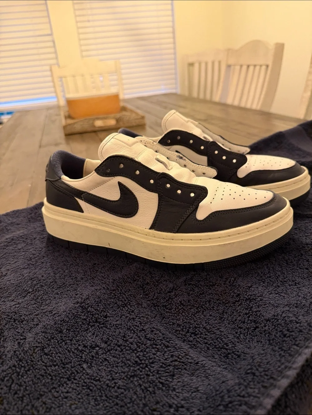 Women’s Air Jordan 1 Elevate Low Midnight Navy – Size 10
